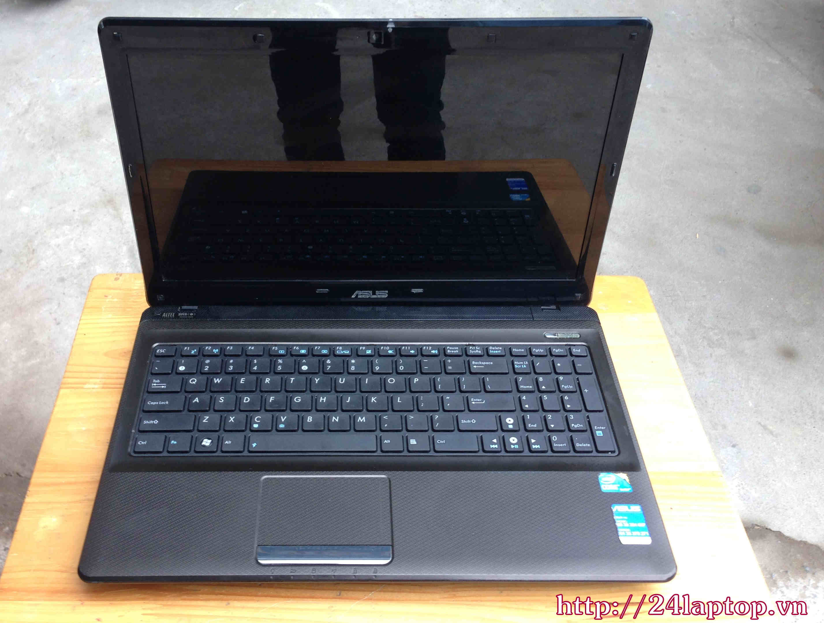 Asus X52F Laptop cu.JPG